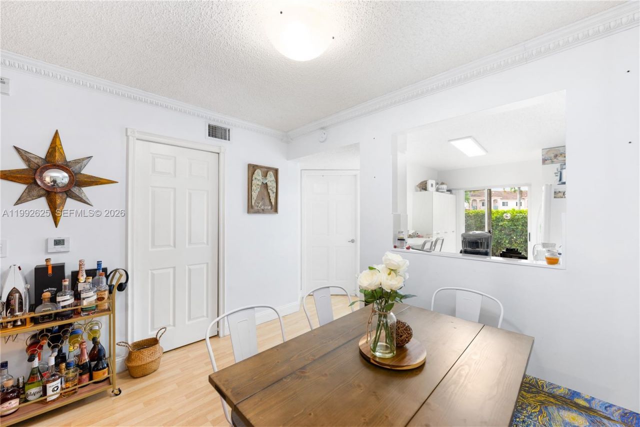7760 NW 22nd St, Unit 103, Pembroke Pines, FL 33024 Photo