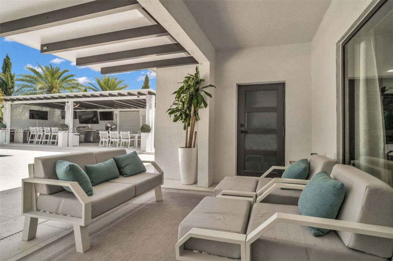 21301 SW 132nd Ct , Miami, FL 33177 Photo