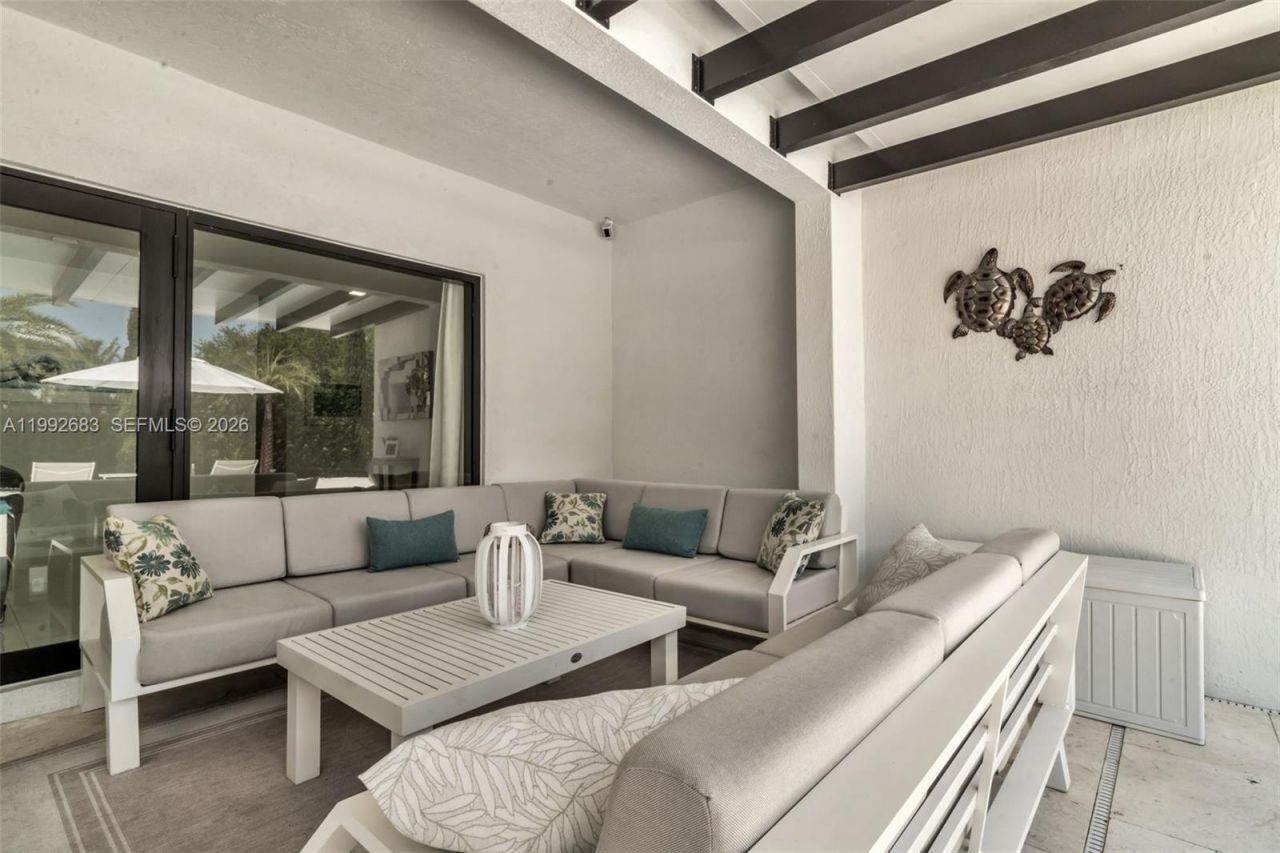 21301 SW 132nd Ct, Miami, FL 33177 Photo