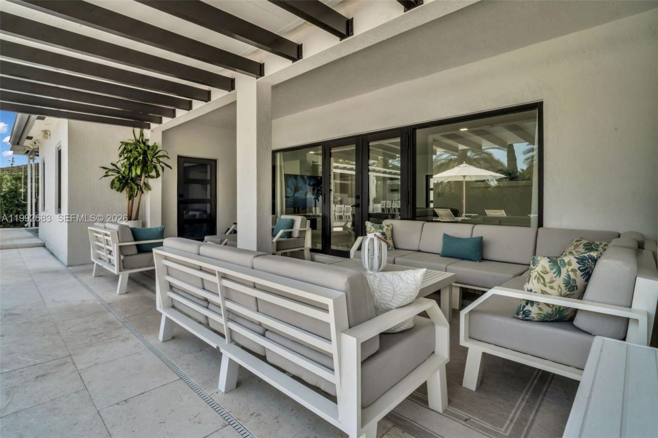 21301 SW 132nd Ct, Miami, FL 33177 Photo