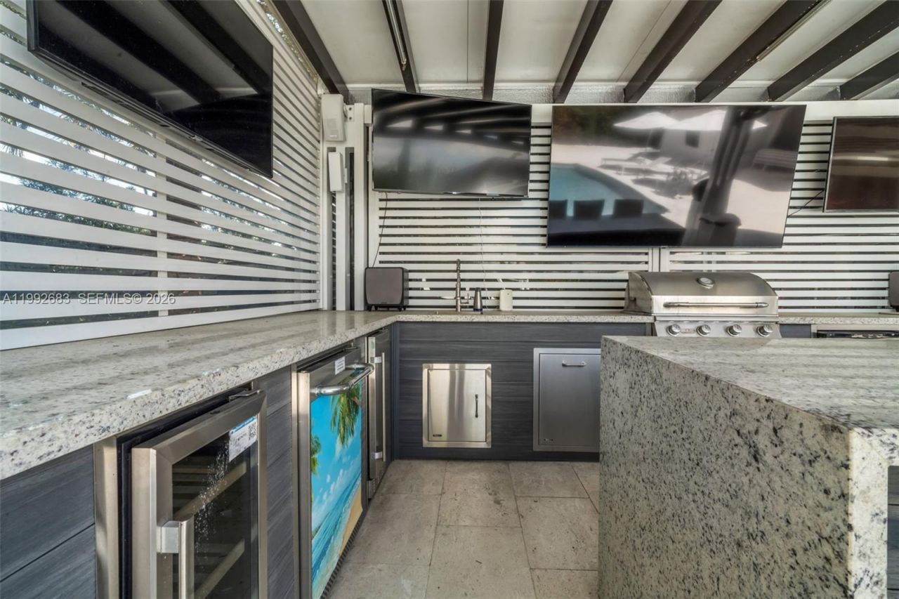 21301 SW 132nd Ct, Miami, FL 33177 Photo