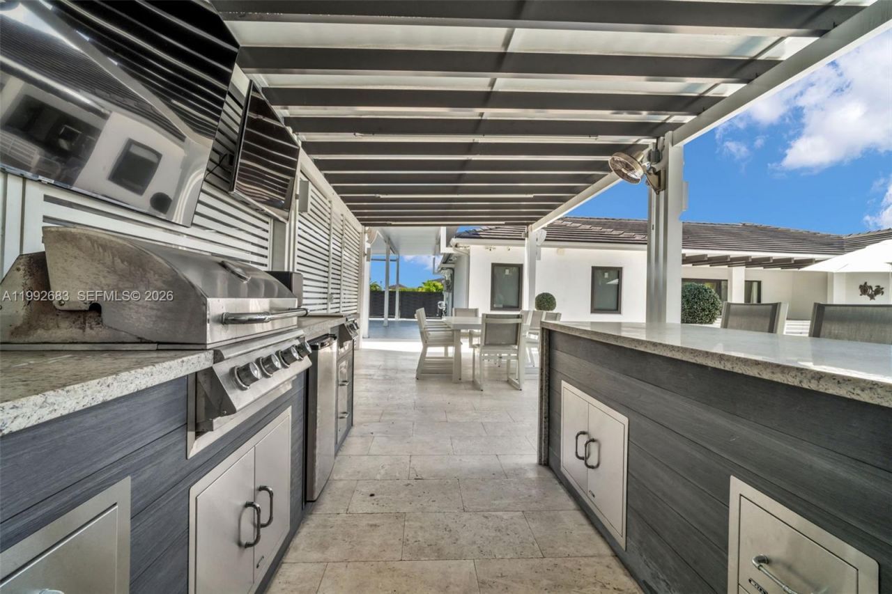 21301 SW 132nd Ct, Miami, FL 33177 Photo