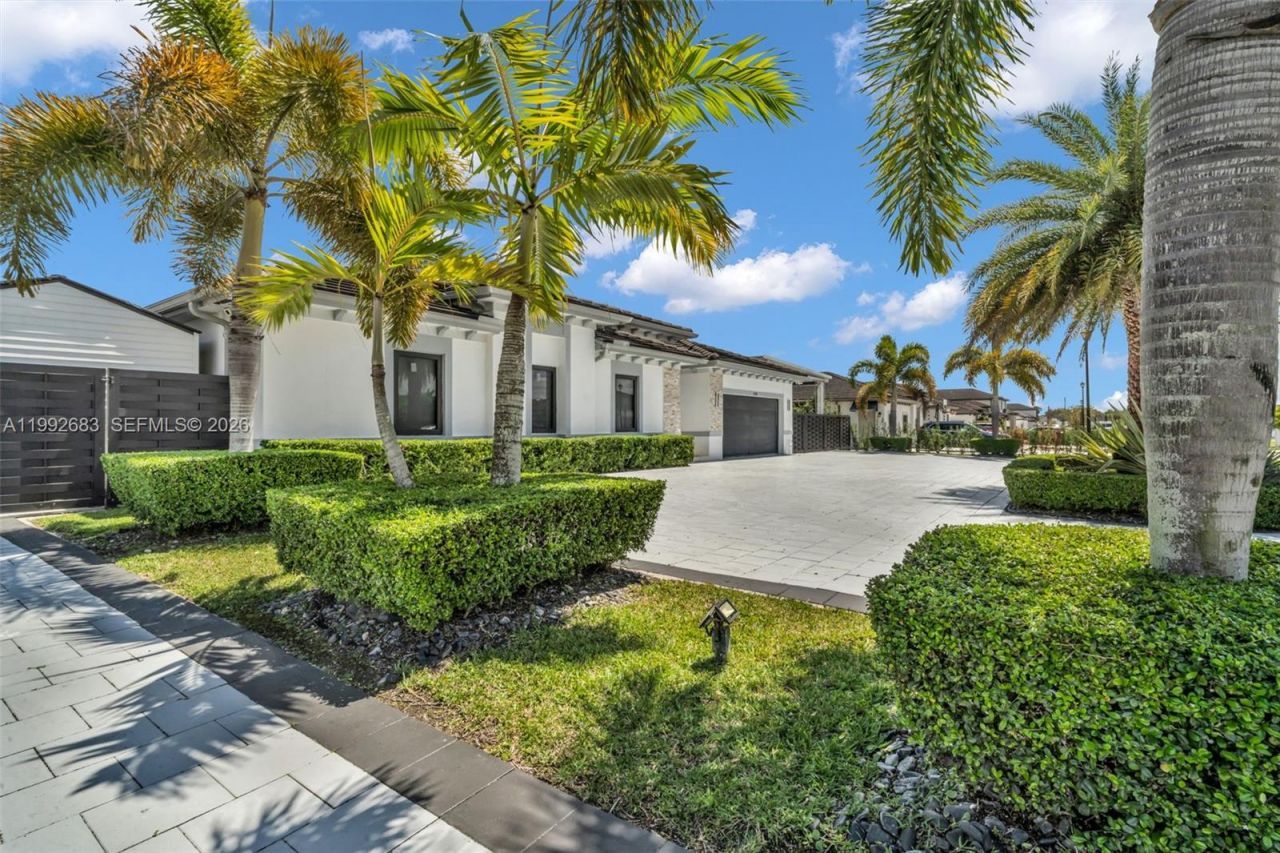 21301 SW 132nd Ct, Miami, FL 33177 Photo