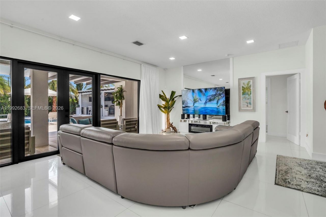 21301 SW 132nd Ct, Miami, FL 33177 Photo