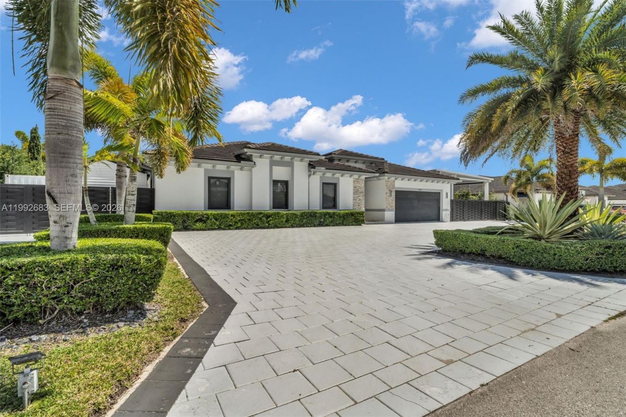 21301 SW 132nd Ct , Miami, FL 33177 Photo