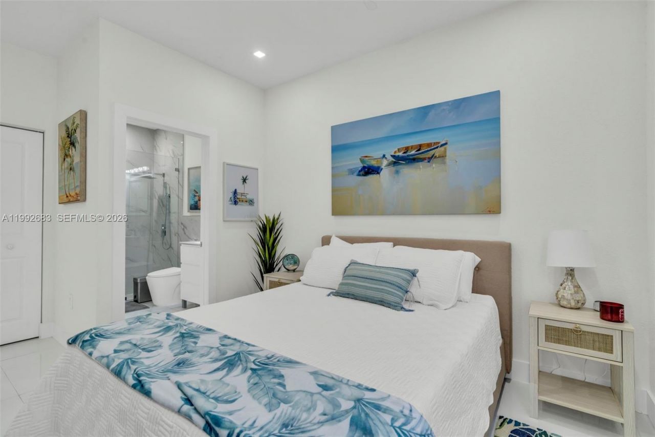 21301 SW 132nd Ct , Miami, FL 33177 Photo