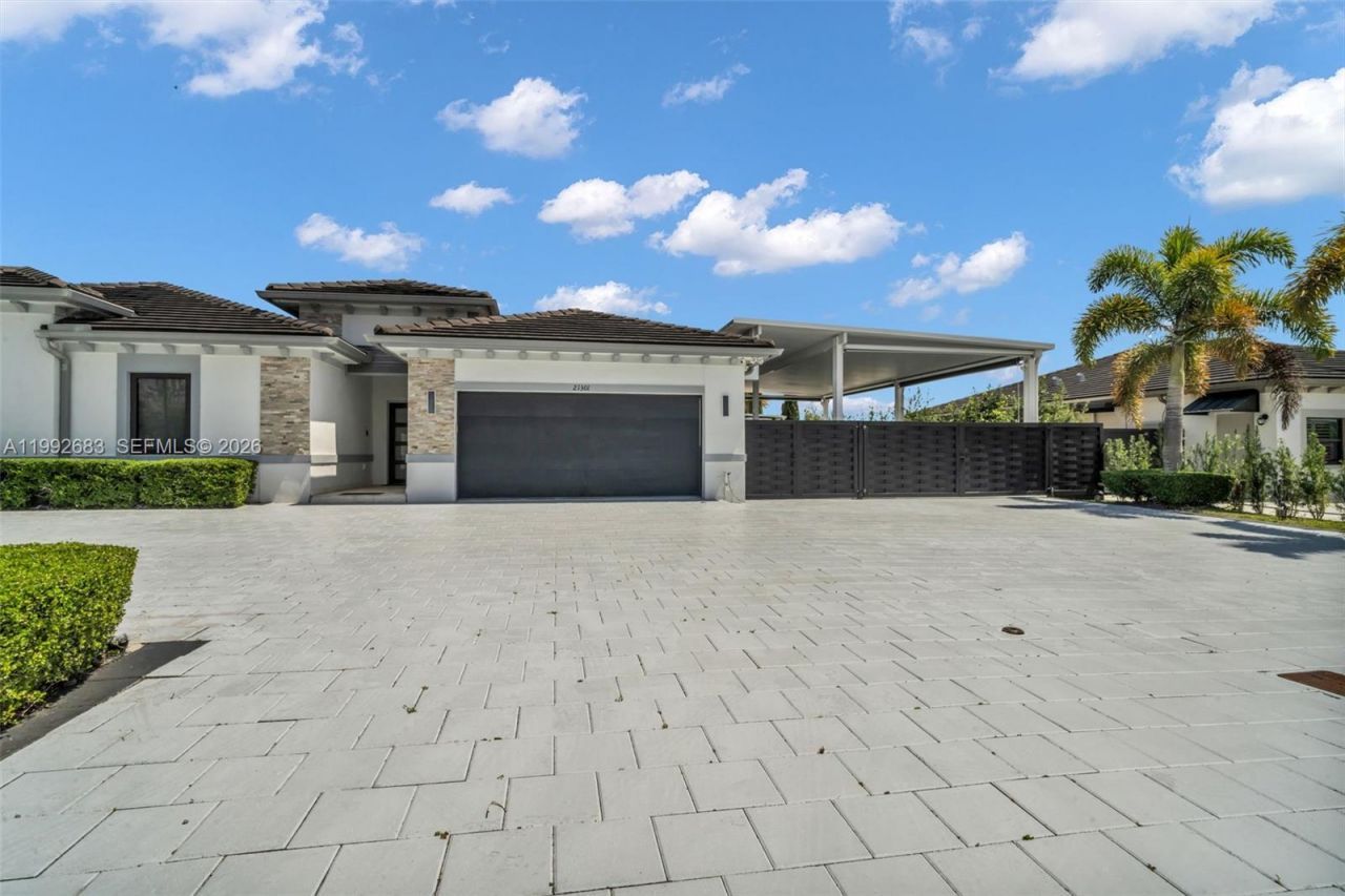 21301 SW 132nd Ct, Miami, FL 33177 Photo