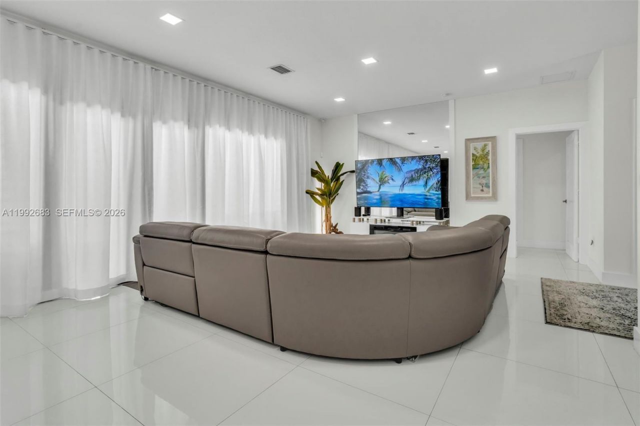 21301 SW 132nd Ct , Miami, FL 33177 Photo