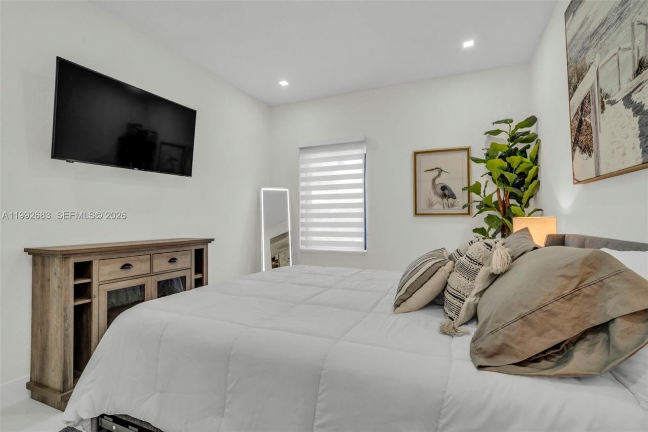 21301 SW 132nd Ct, Miami, FL 33177 Photo