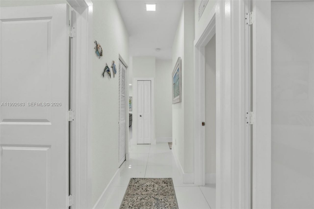 21301 SW 132nd Ct, Miami, FL 33177 Photo