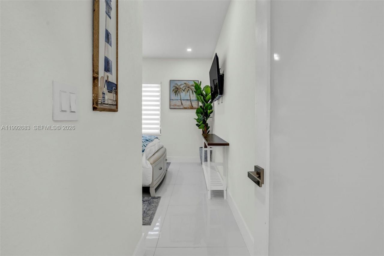 21301 SW 132nd Ct, Miami, FL 33177 Photo