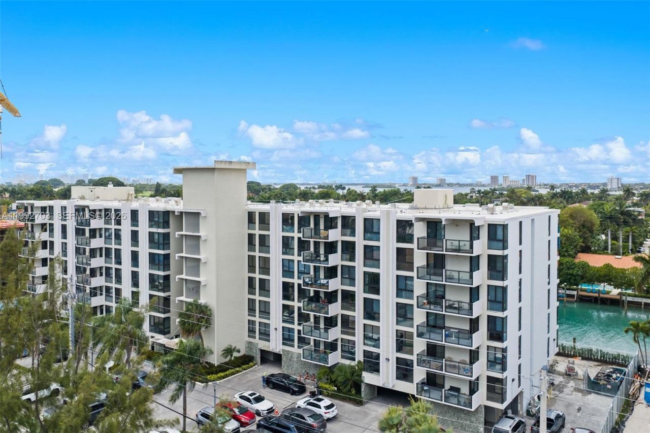 9800 W Bay Harbor Dr , Unit 602, Bay Harbor Islands, FL 33154 Photo