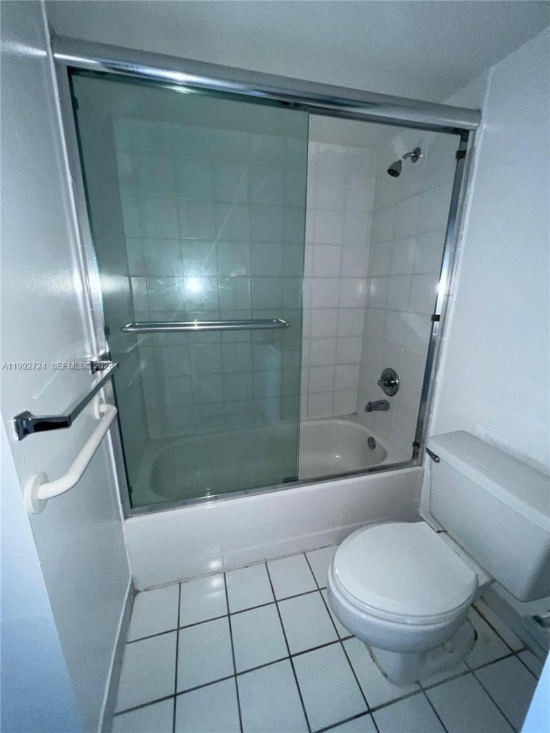 3300 NE 191st St, Unit 909, Aventura, FL 33180 Photo