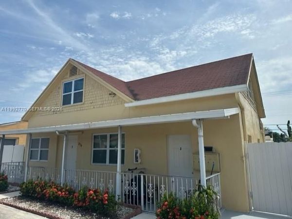 274 E 9th St, Unit 4, Hialeah, FL 33010