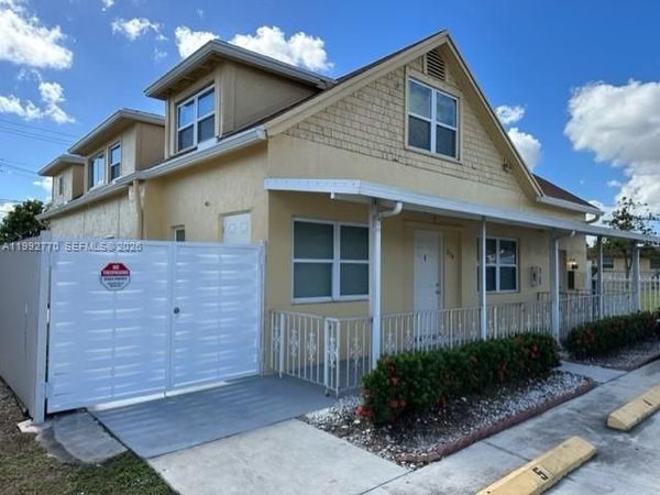 274 E 9th St, Unit 4, Hialeah, FL 33010