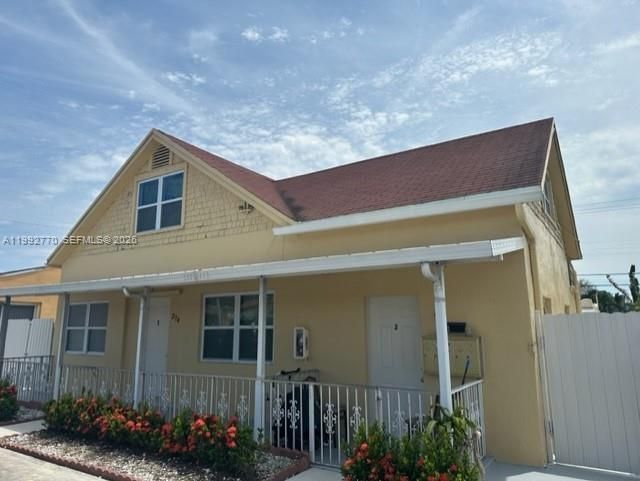 274 E 9th St, Unit 4, Hialeah, FL 33010 Photo