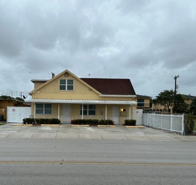 274 E 9th St, Unit 4, Hialeah, FL 33010 Photo