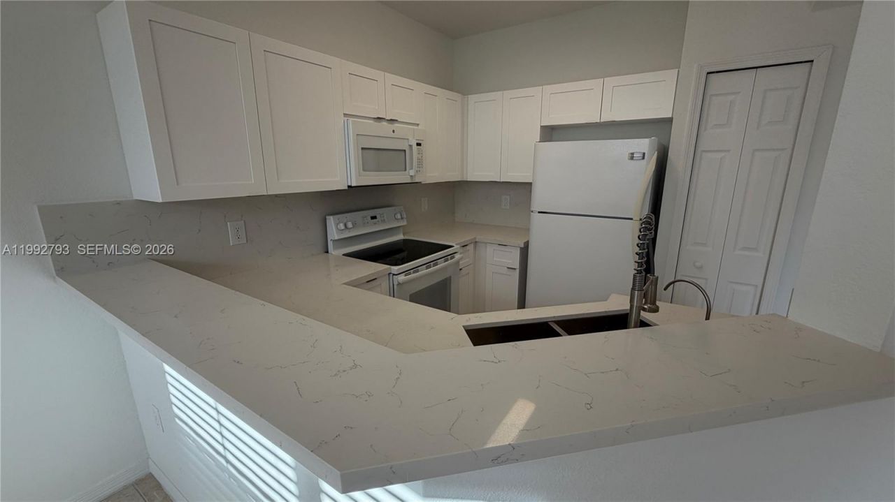 12260 SW 123rd Pass , Miami, FL 33186 Photo