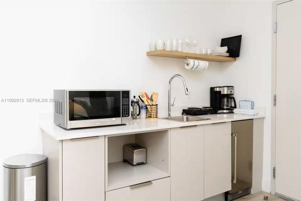 229 SW 9th St , Unit 202, Miami, FL 33130 Photo