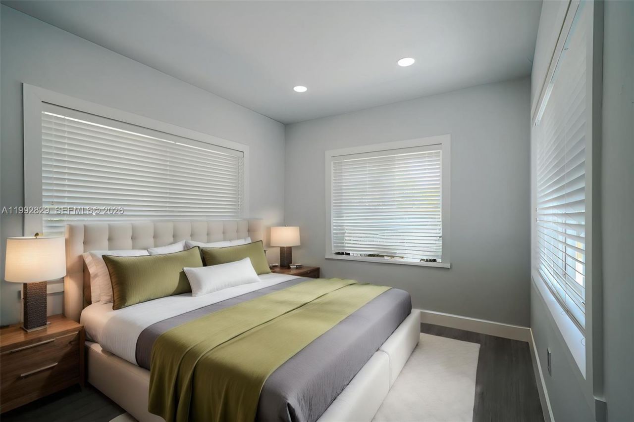 8390 SW 64th St , Miami, FL 33143 Photo