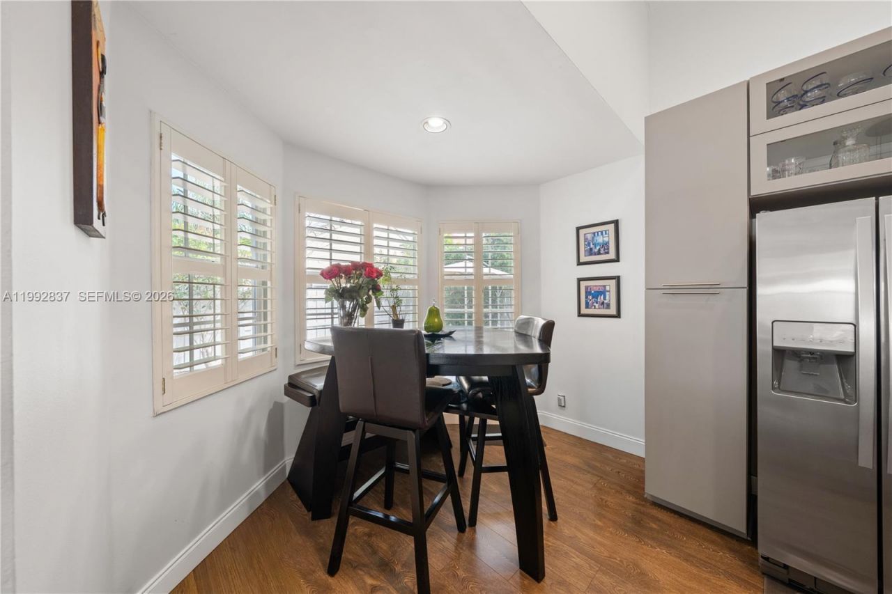 366 Bedford Ave, Weston, FL 33326 Photo