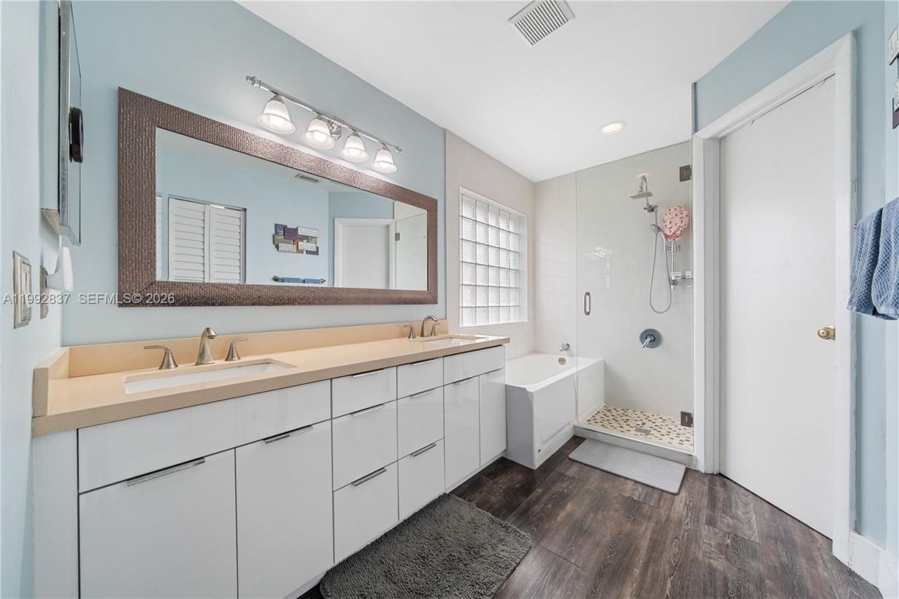 366 Bedford Ave, Weston, FL 33326 Photo