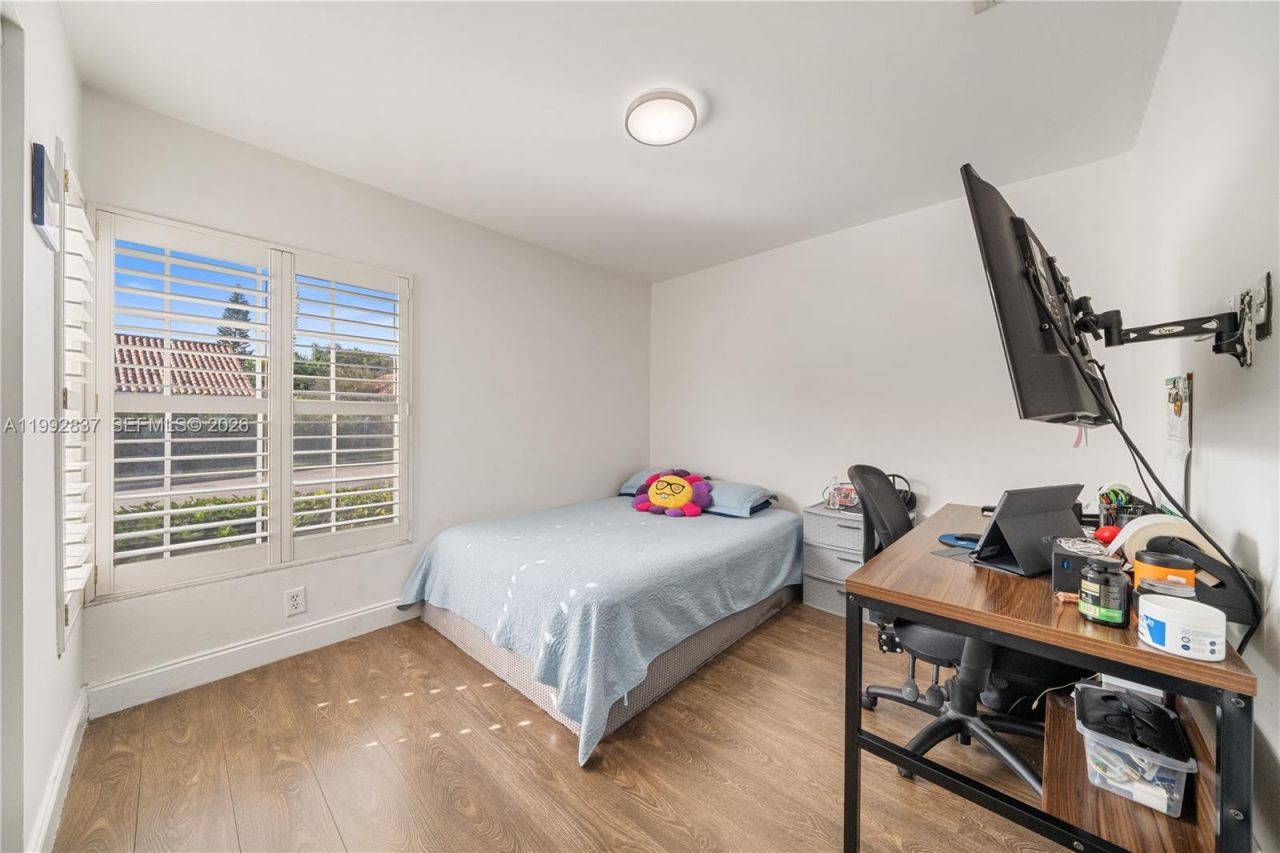 366 Bedford Ave, Weston, FL 33326 Photo