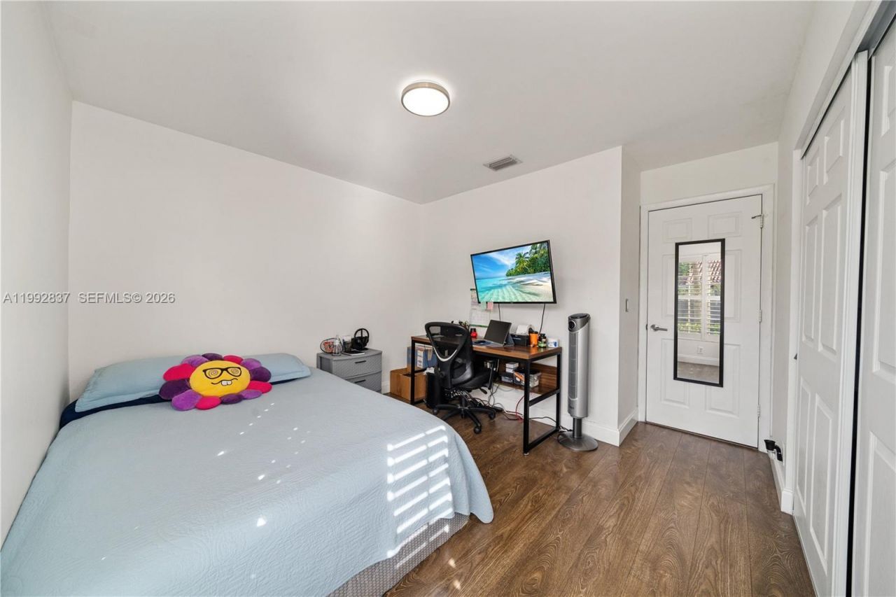 366 Bedford Ave , Weston, FL 33326 Photo