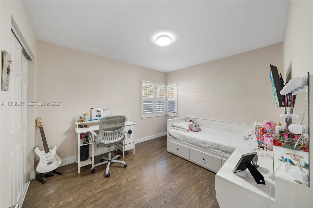 366 Bedford Ave, Weston, FL 33326 Photo