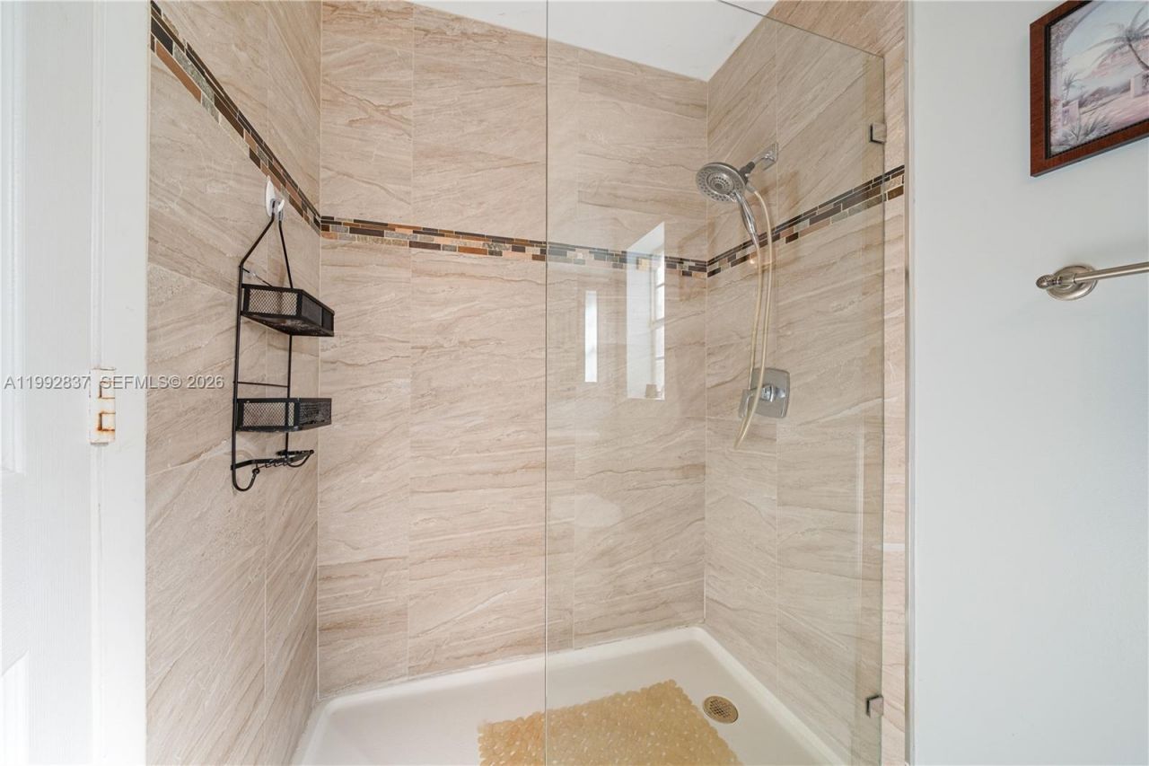 366 Bedford Ave, Weston, FL 33326 Photo