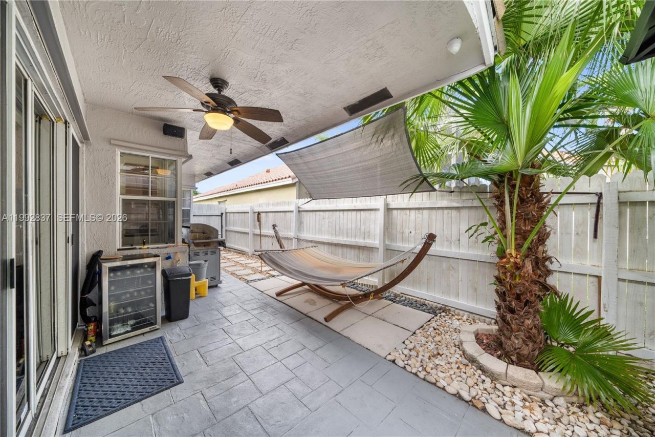 366 Bedford Ave, Weston, FL 33326 Photo