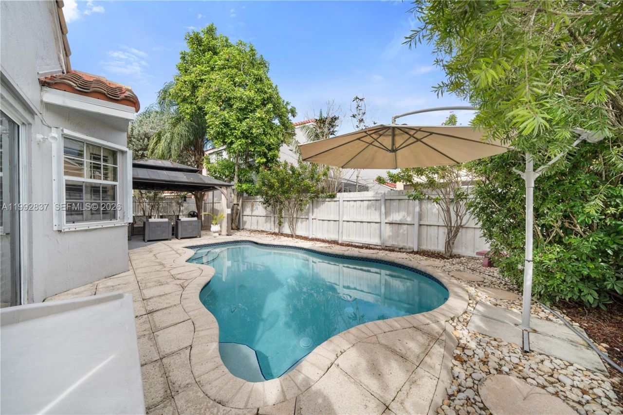 366 Bedford Ave , Weston, FL 33326 Photo