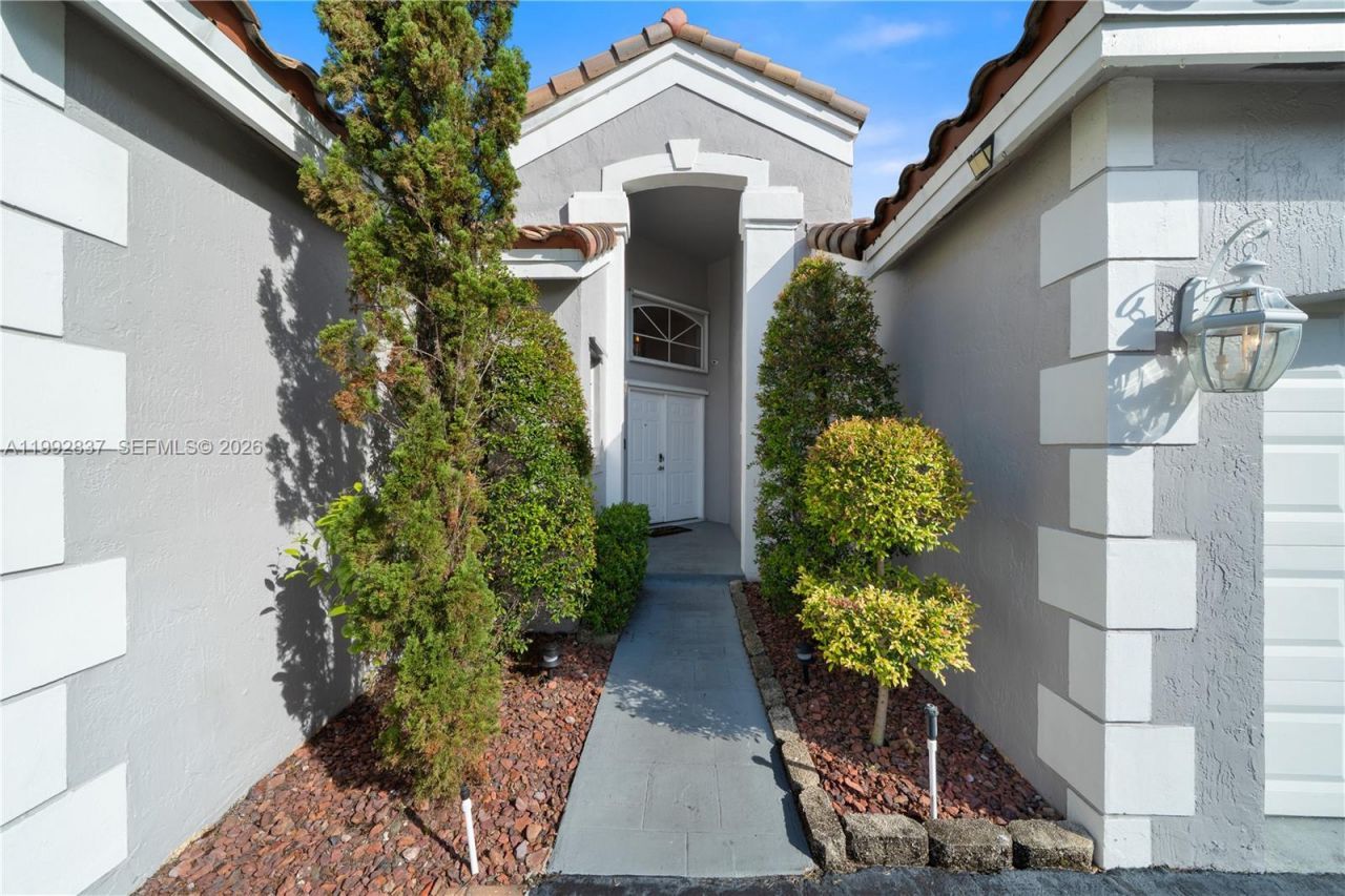 366 Bedford Ave , Weston, FL 33326 Photo