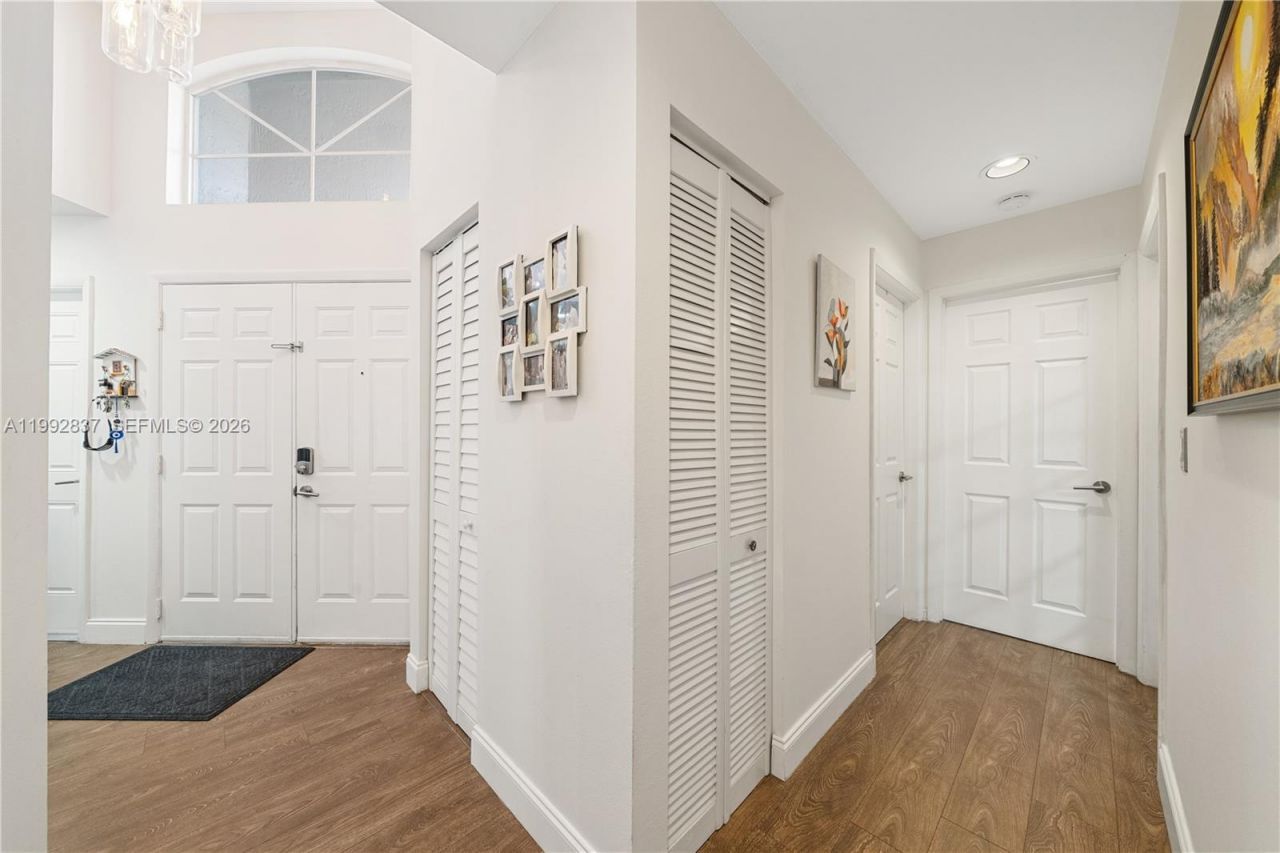 366 Bedford Ave , Weston, FL 33326 Photo