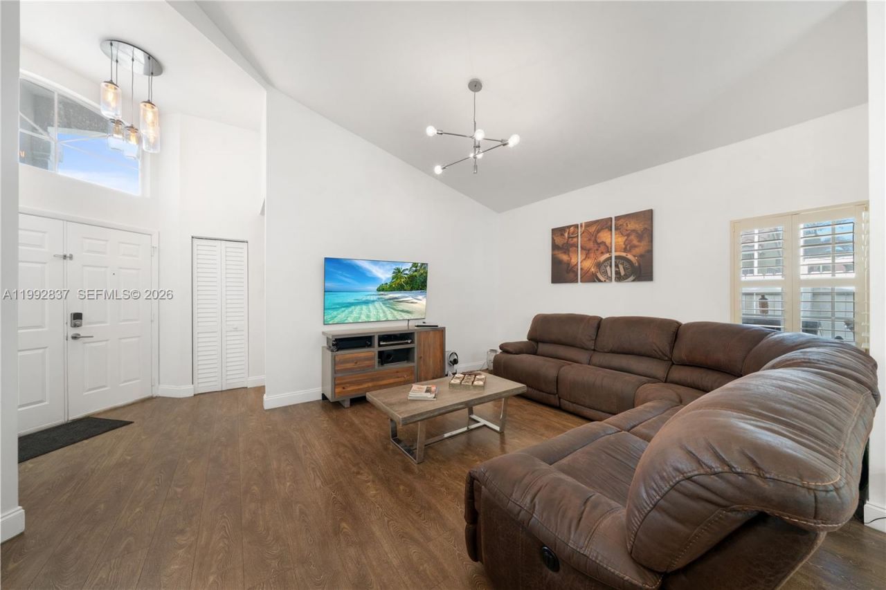 366 Bedford Ave , Weston, FL 33326 Photo