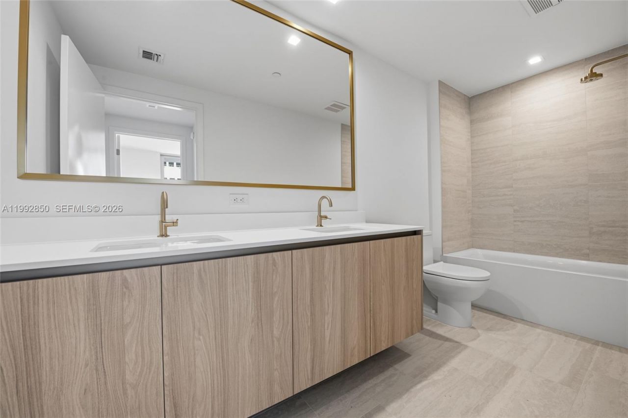 77 SE 5th Street, Unit 2914, Miami, FL 33131 Photo