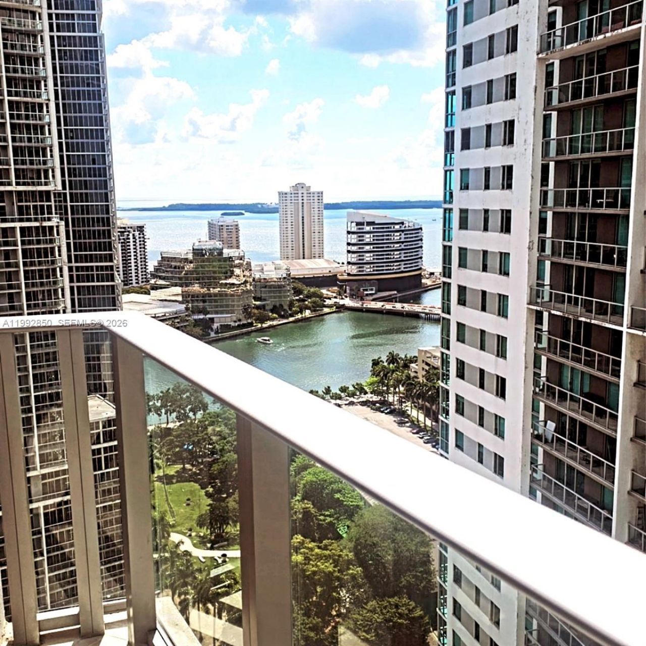 77 SE 5th Street, Unit 2914, Miami, FL 33131 Photo