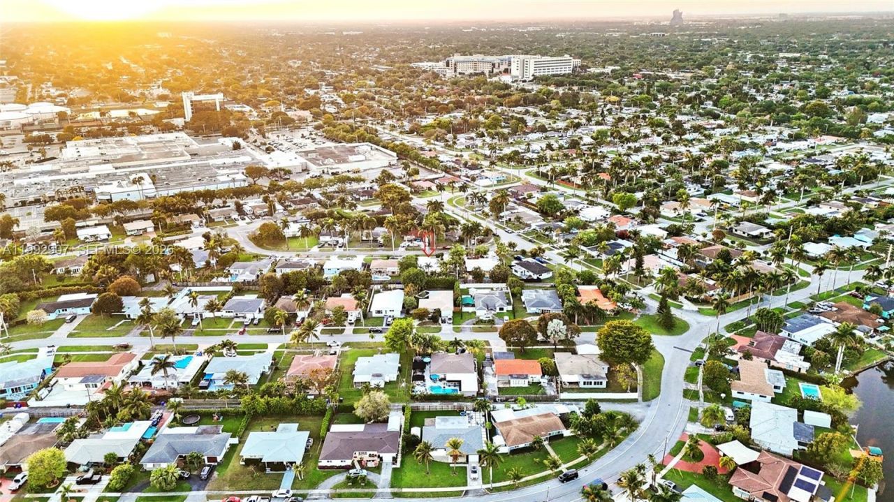 315 N 31st Rd , Hollywood, FL 33021 Photo