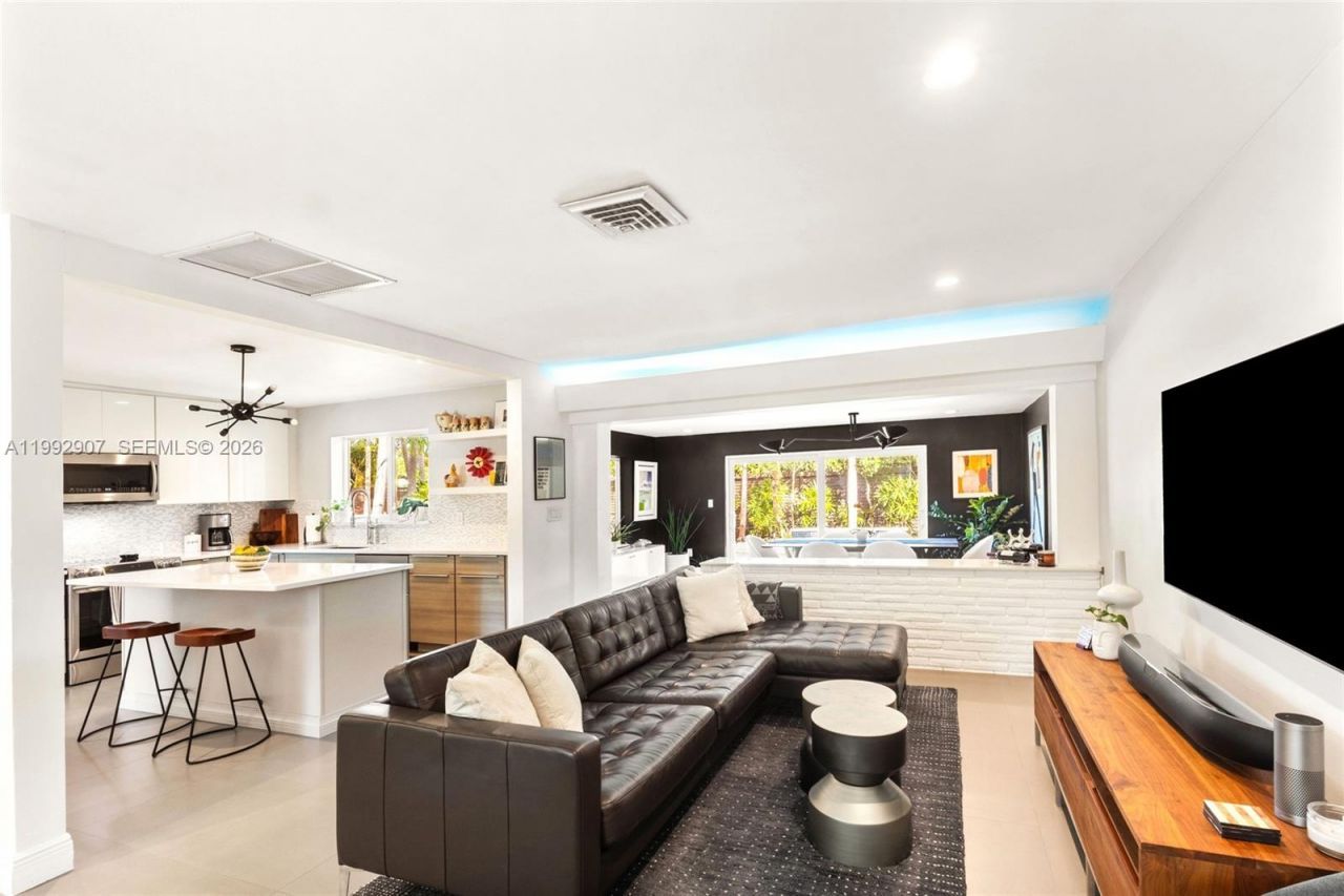 315 N 31st Rd , Hollywood, FL 33021 Photo