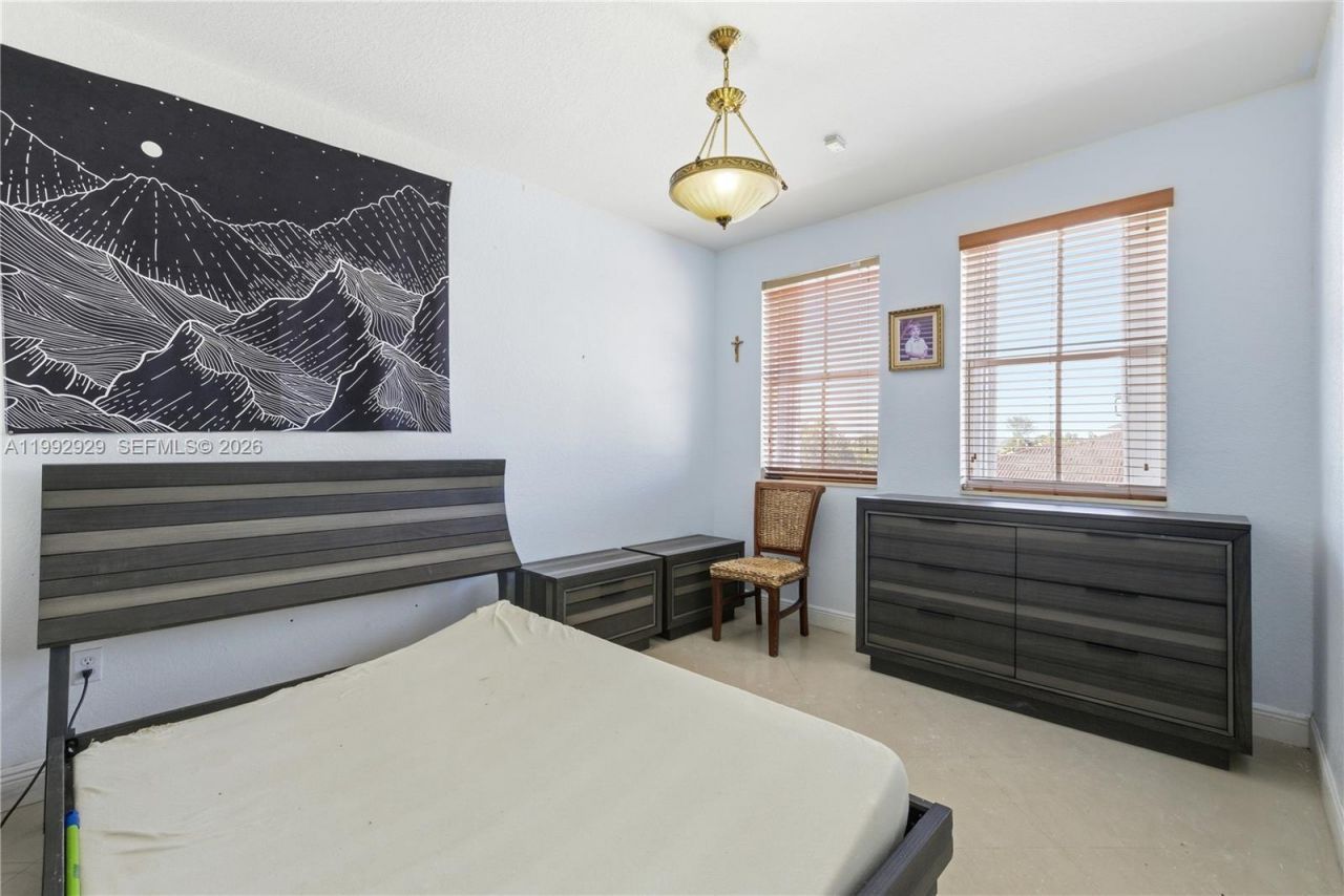 15184 SW 20th St , Miami, FL 33185 Photo