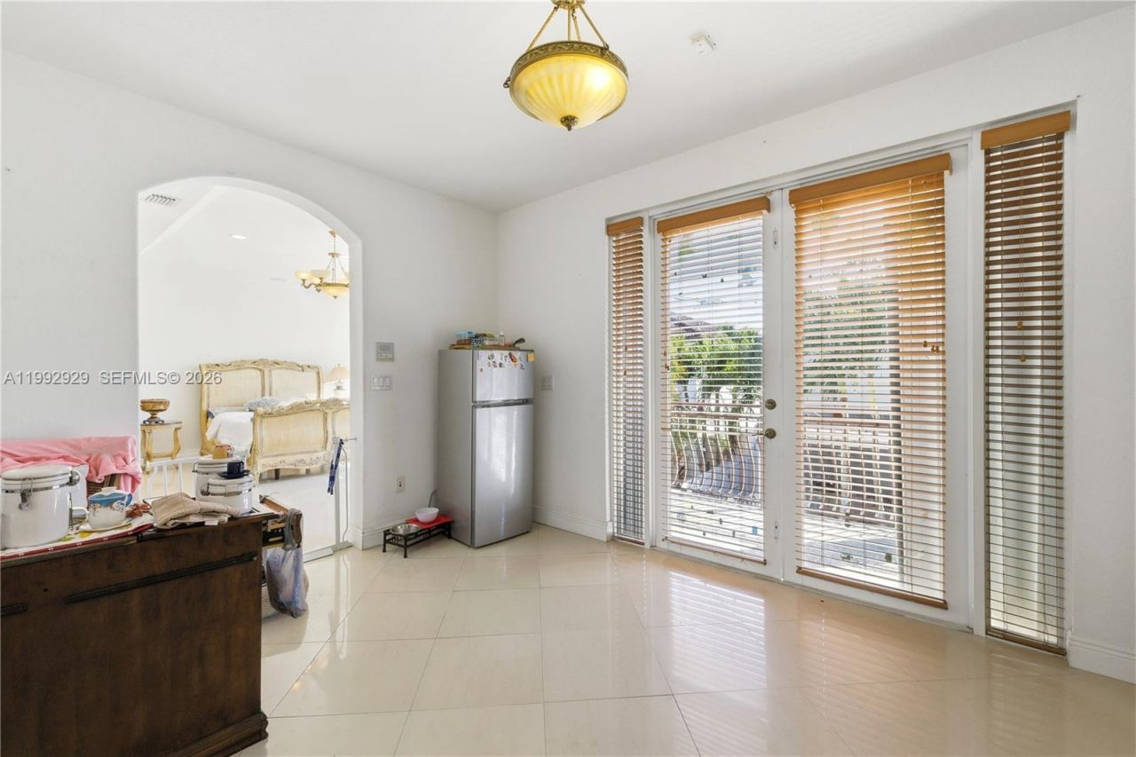 15184 SW 20th St , Miami, FL 33185 Photo