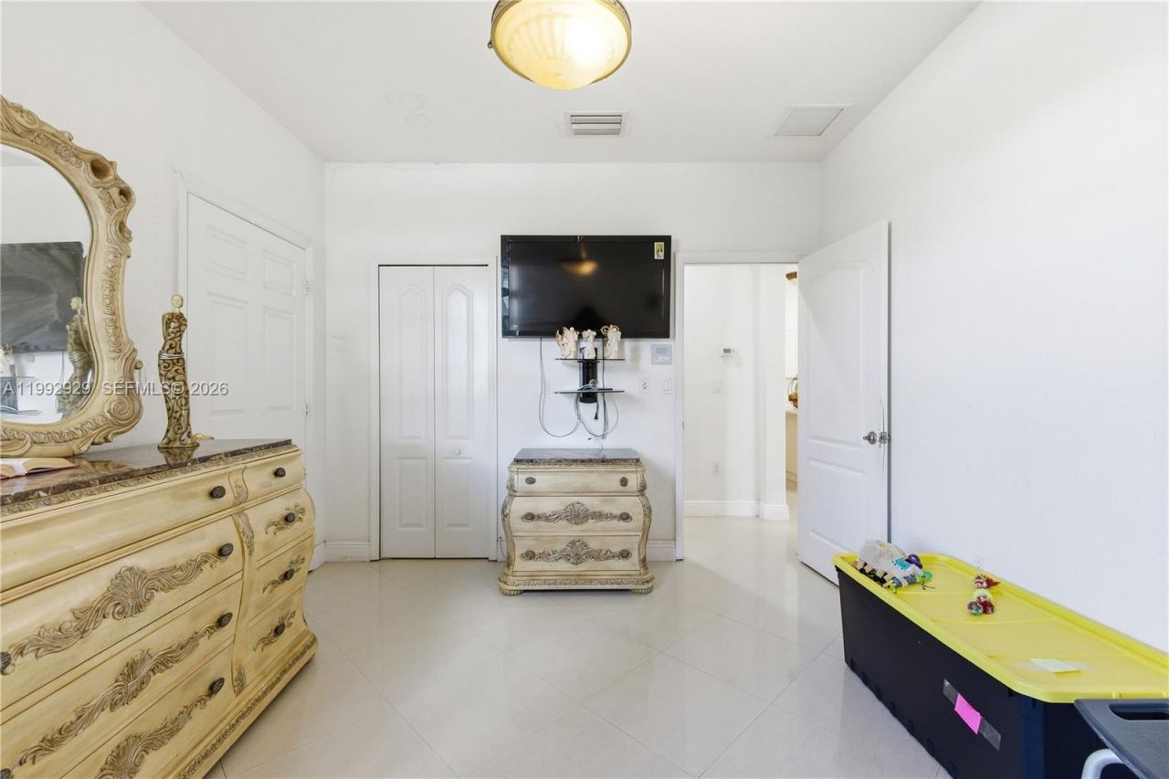 15184 SW 20th St , Miami, FL 33185 Photo