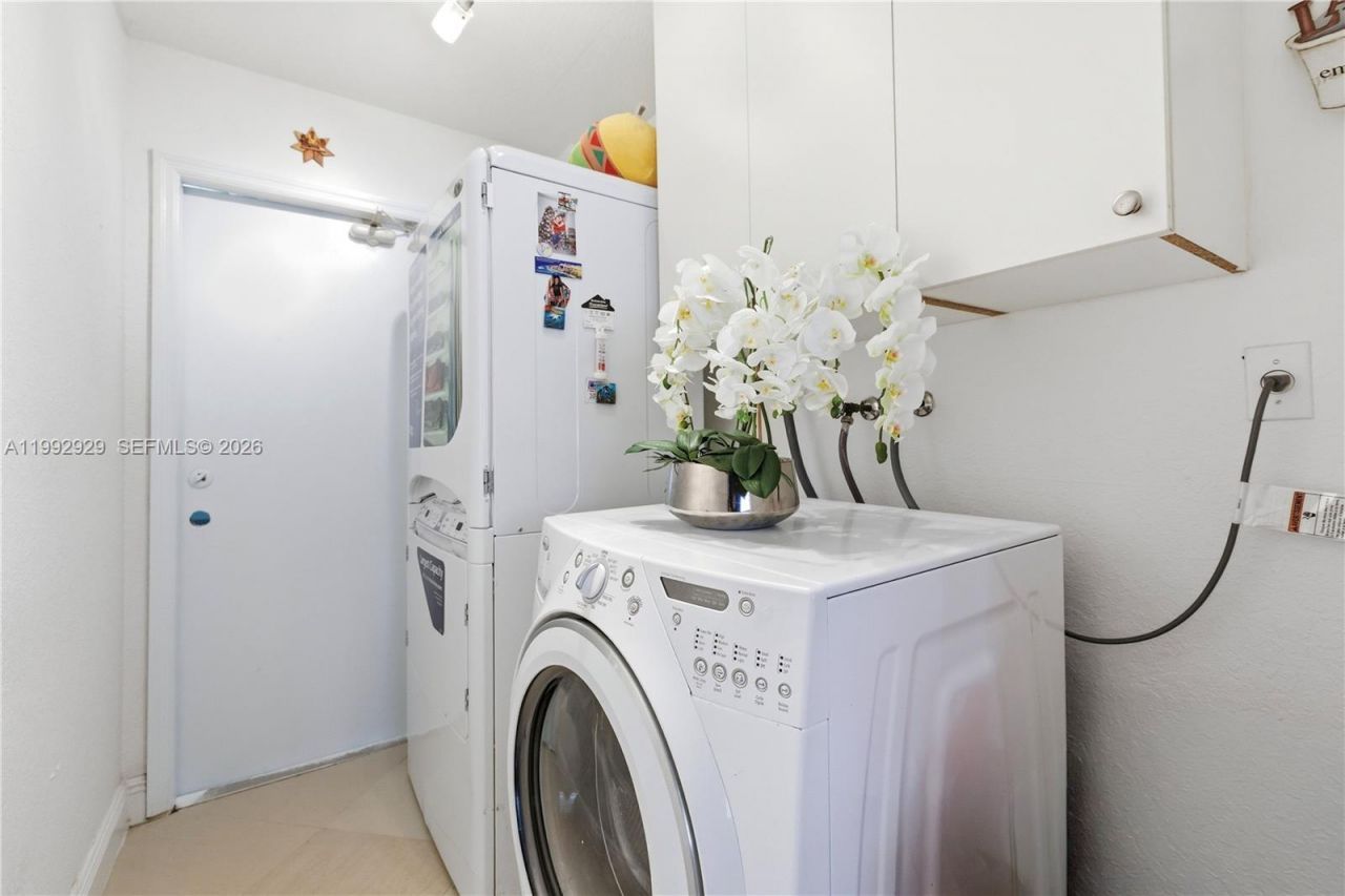 15184 SW 20th St , Miami, FL 33185 Photo