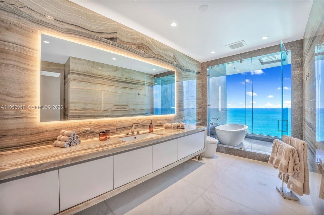 17901 Collins Ave , Unit 2404, Sunny Isles Beach, FL 33160 Photo