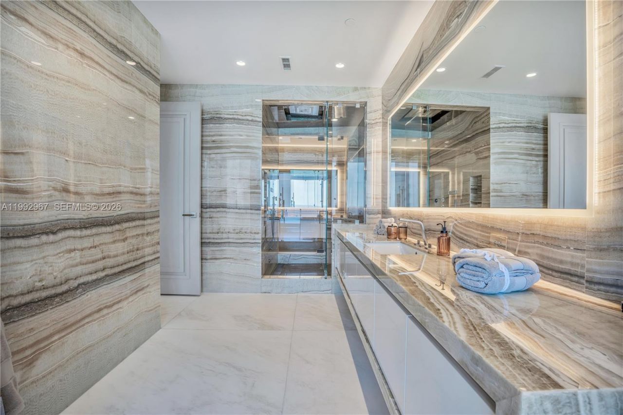 17901 Collins Ave , Unit 2404, Sunny Isles Beach, FL 33160 Photo