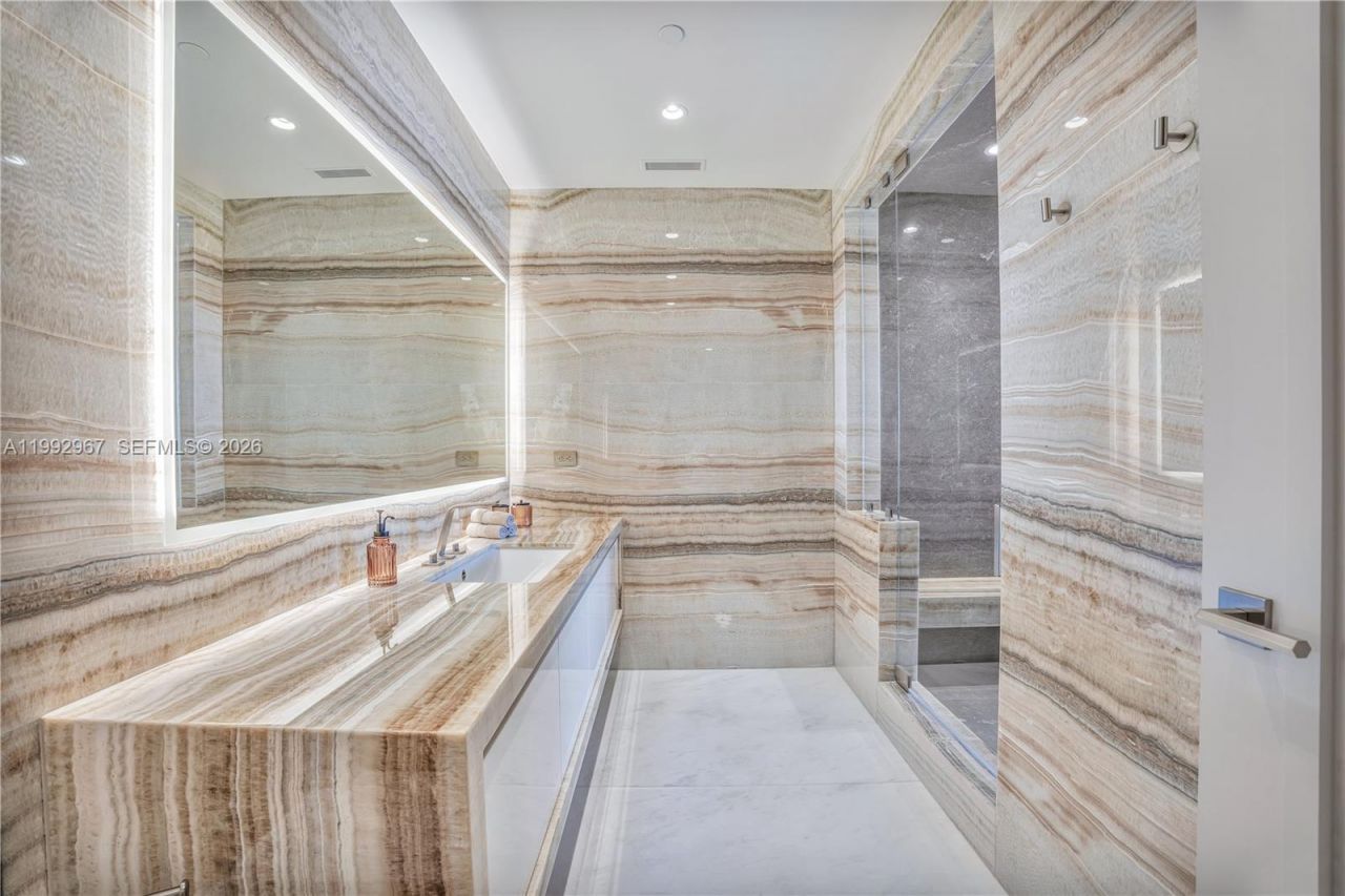 17901 Collins Ave , Unit 2404, Sunny Isles Beach, FL 33160 Photo