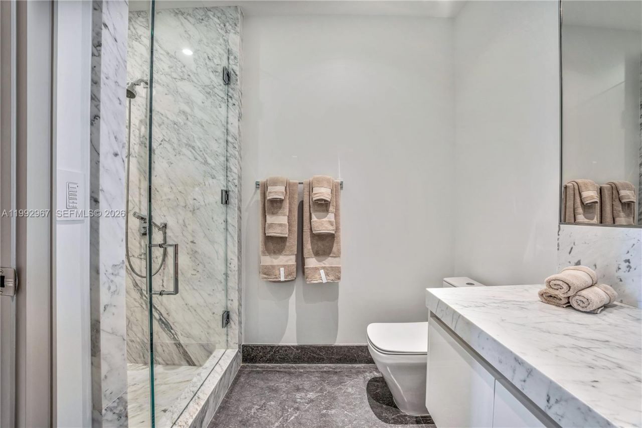 17901 Collins Ave , Unit 2404, Sunny Isles Beach, FL 33160 Photo