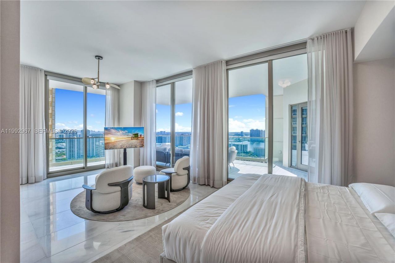 17901 Collins Ave , Unit 2404, Sunny Isles Beach, FL 33160 Photo