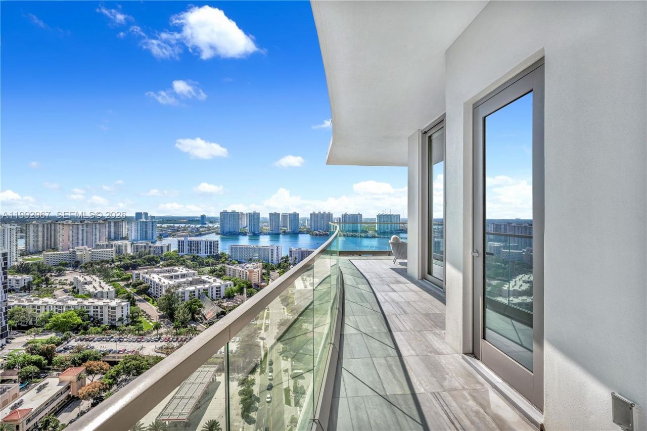 17901 Collins Ave , Unit 2404, Sunny Isles Beach, FL 33160 Photo