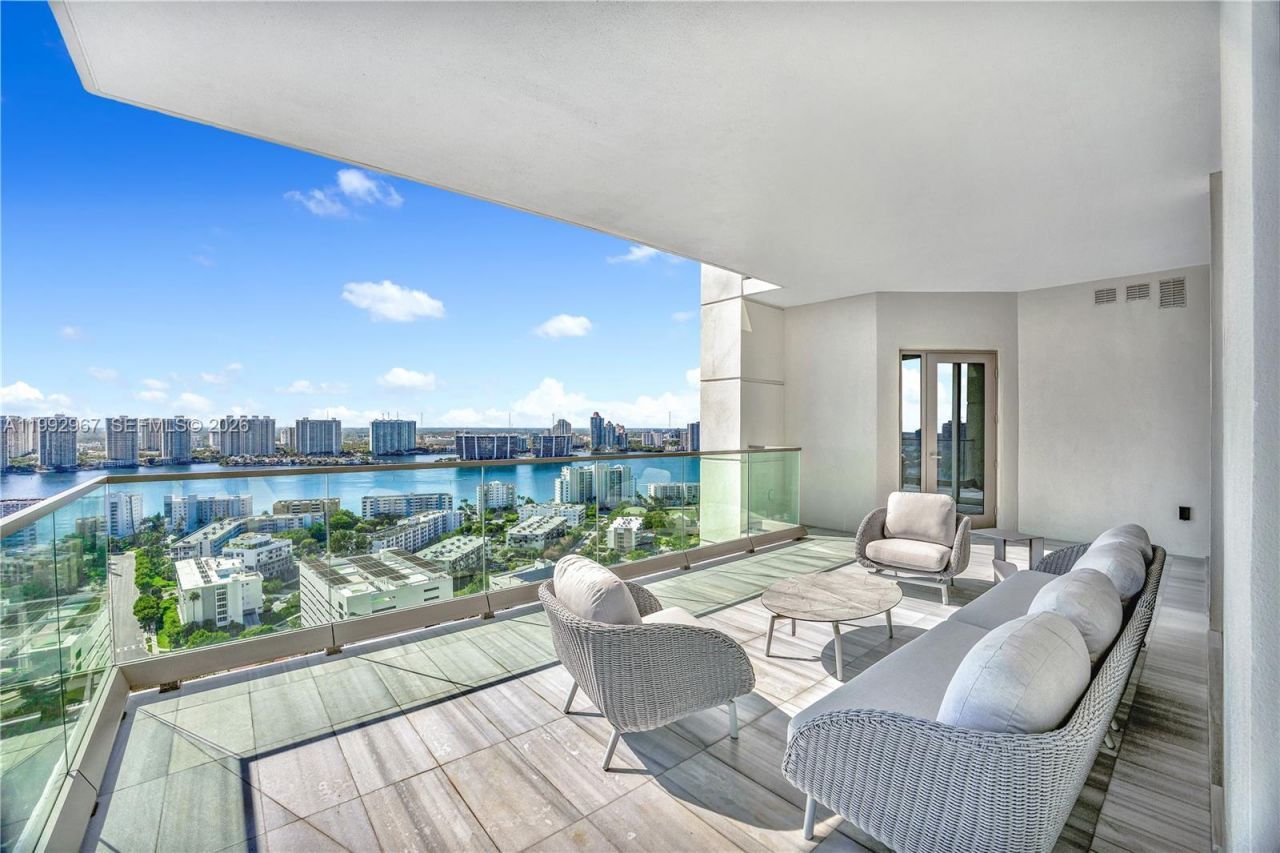 17901 Collins Ave , Unit 2404, Sunny Isles Beach, FL 33160 Photo